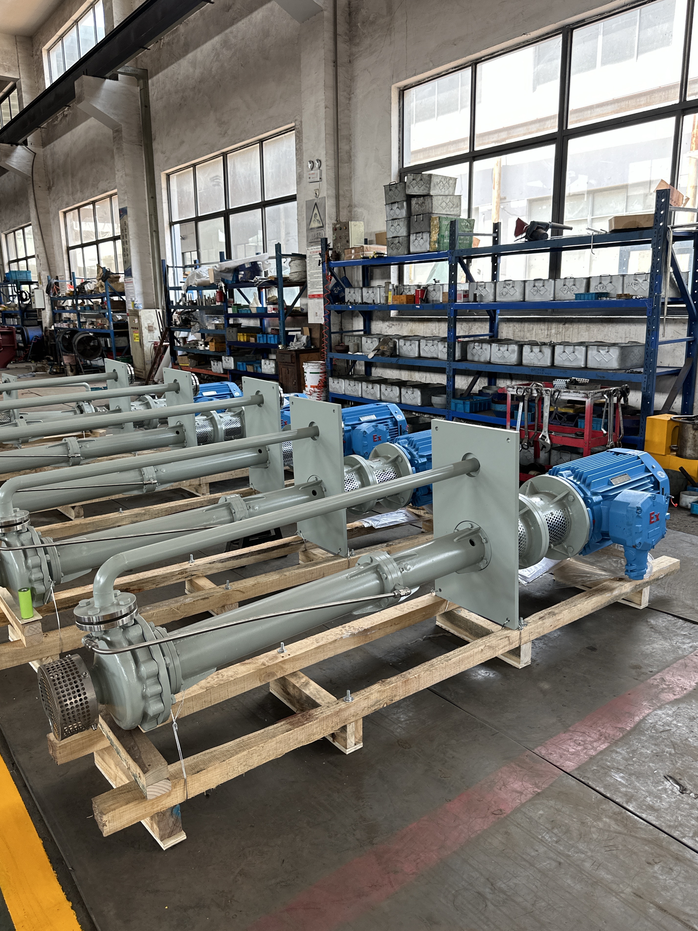 Paano magpasya kung bumili ng isang submersible pump o isang nakalubog na bomba?